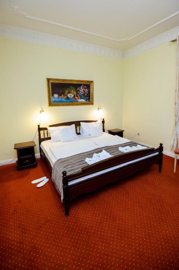Hotel Dwor Sójki エクステリア 写真
