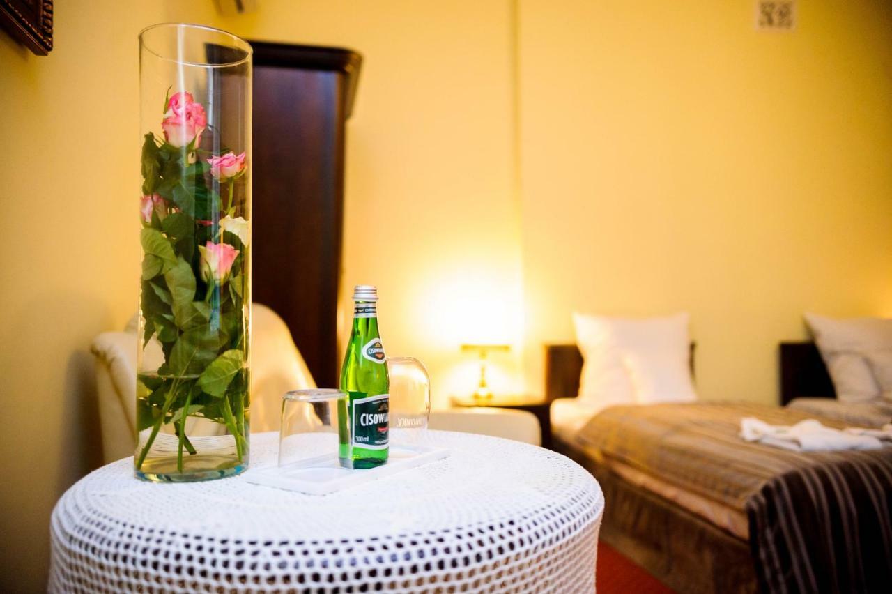 Hotel Dwor Sójki エクステリア 写真